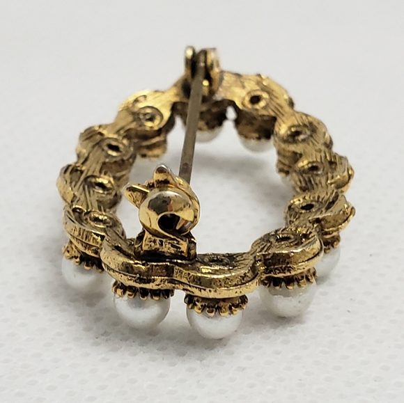 Round of Pearls Open Vintage Brooch Pin - Picture 6 of 11